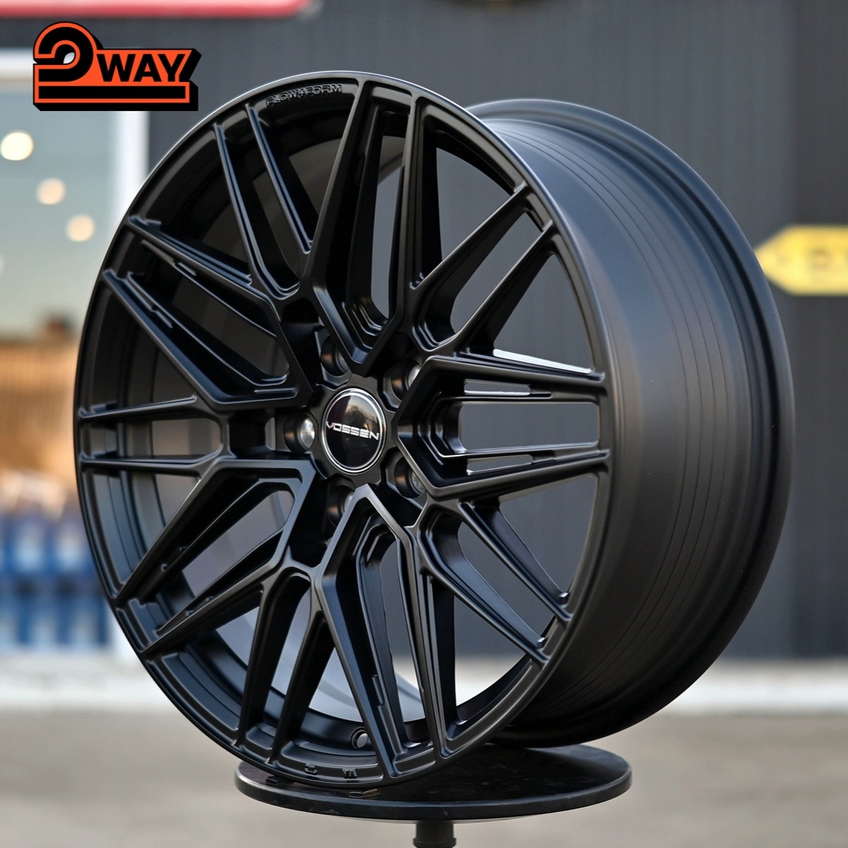 R18 Vossen HF7 Стиль 8.0J ET38 5*112 Черный мат