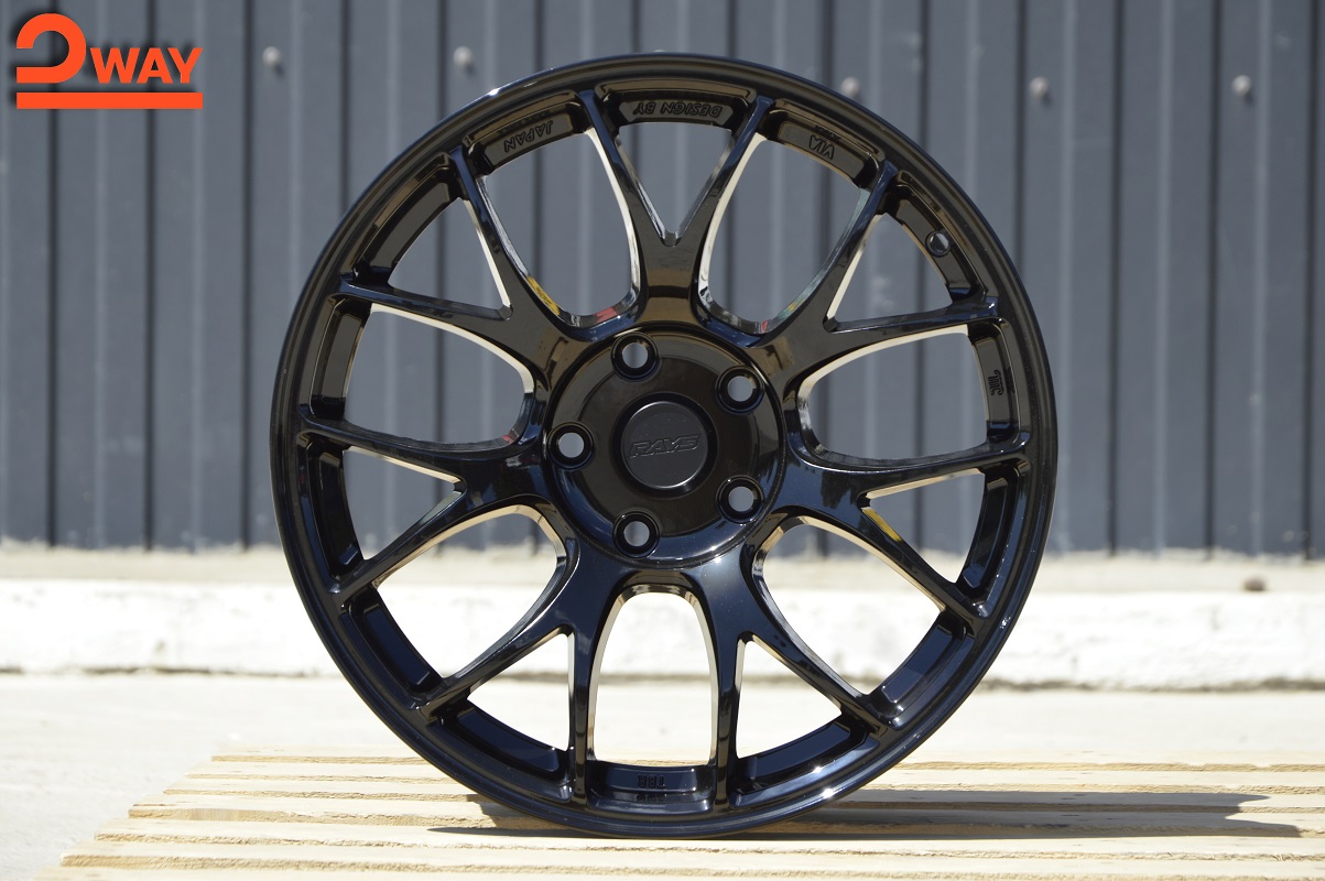 R17 Rays G16 Стиль 8.0J ET38 5*114.3 Черный