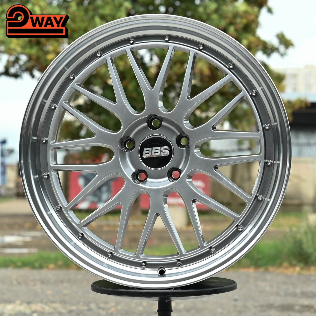 R19 BBS LM Стиль 8.5J ET38 5*114.3 Темный хром