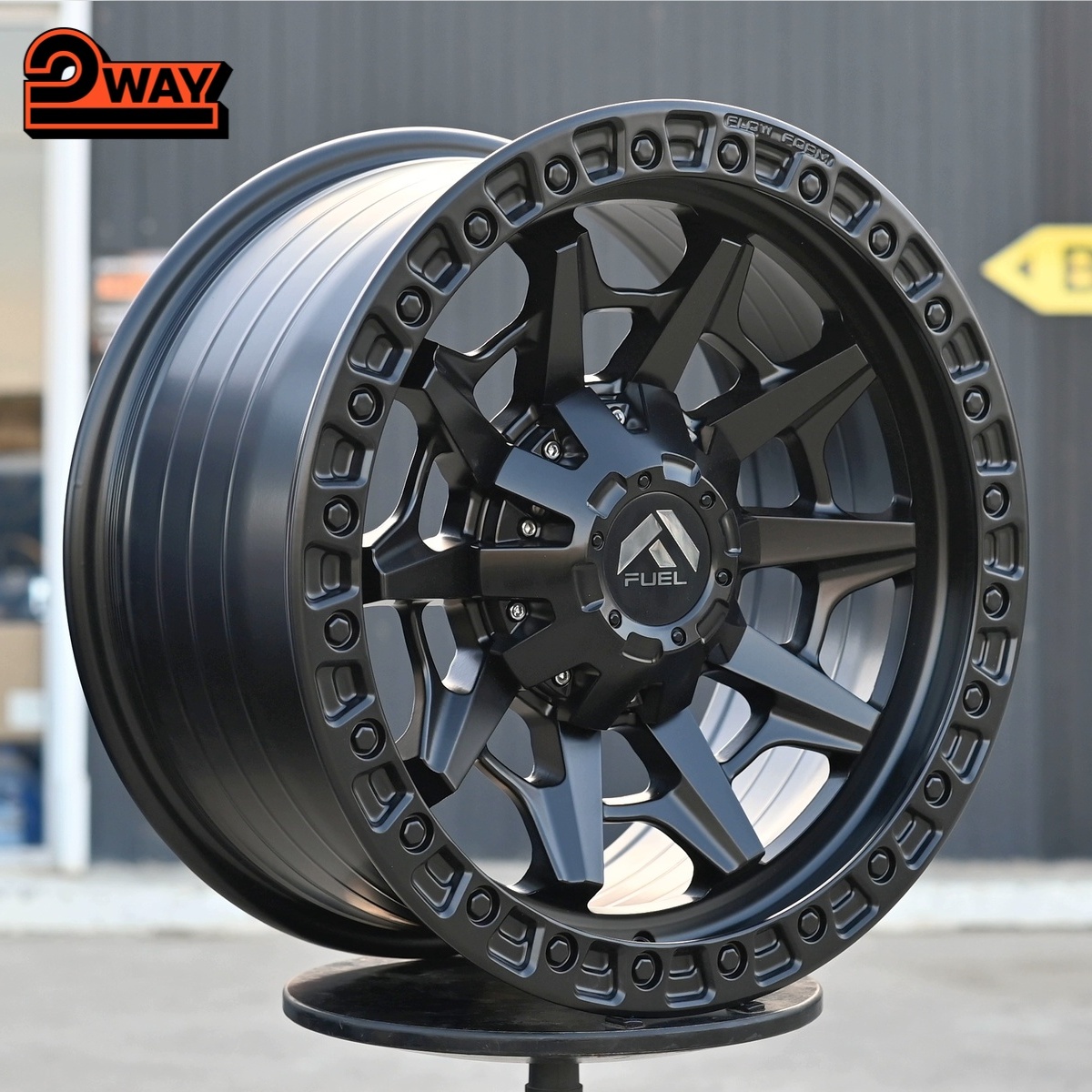 R17 Fuel OFF ROAD Flux Стиль 8.5J ET10 6*114.3 Черный