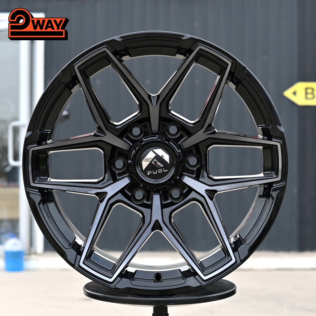 R17 Fuel OFF ROAD Flux Стиль 9.0J ET0 6*139.7 Черный