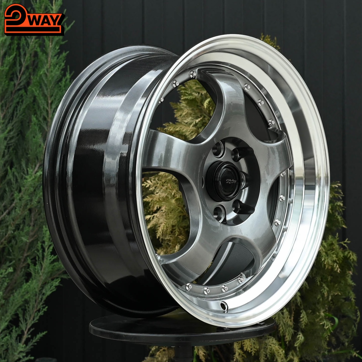 R16 SSR SP1 Стиль 7.0J ET35 4*100/114.3 Темный хром