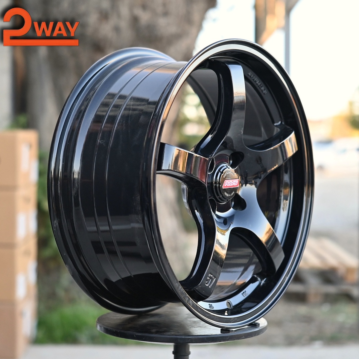 R17 Rays Gram 57CR Стиль 7.5J ET35 4*100 Черный
