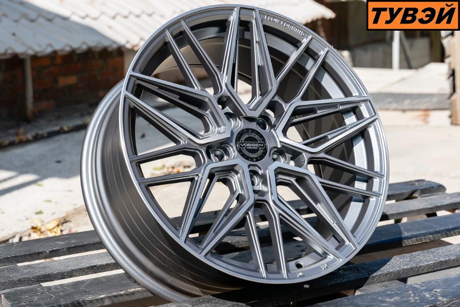 R18 Vossen HF7 Стиль 8.0J ET35 5*114.3 Графит ФЗ