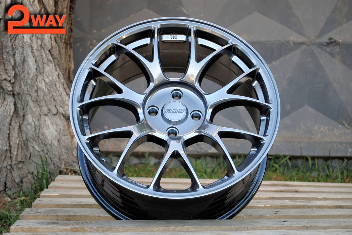 R17 Rays G16 Стиль 8.0J ET38 4*100 Темный хром