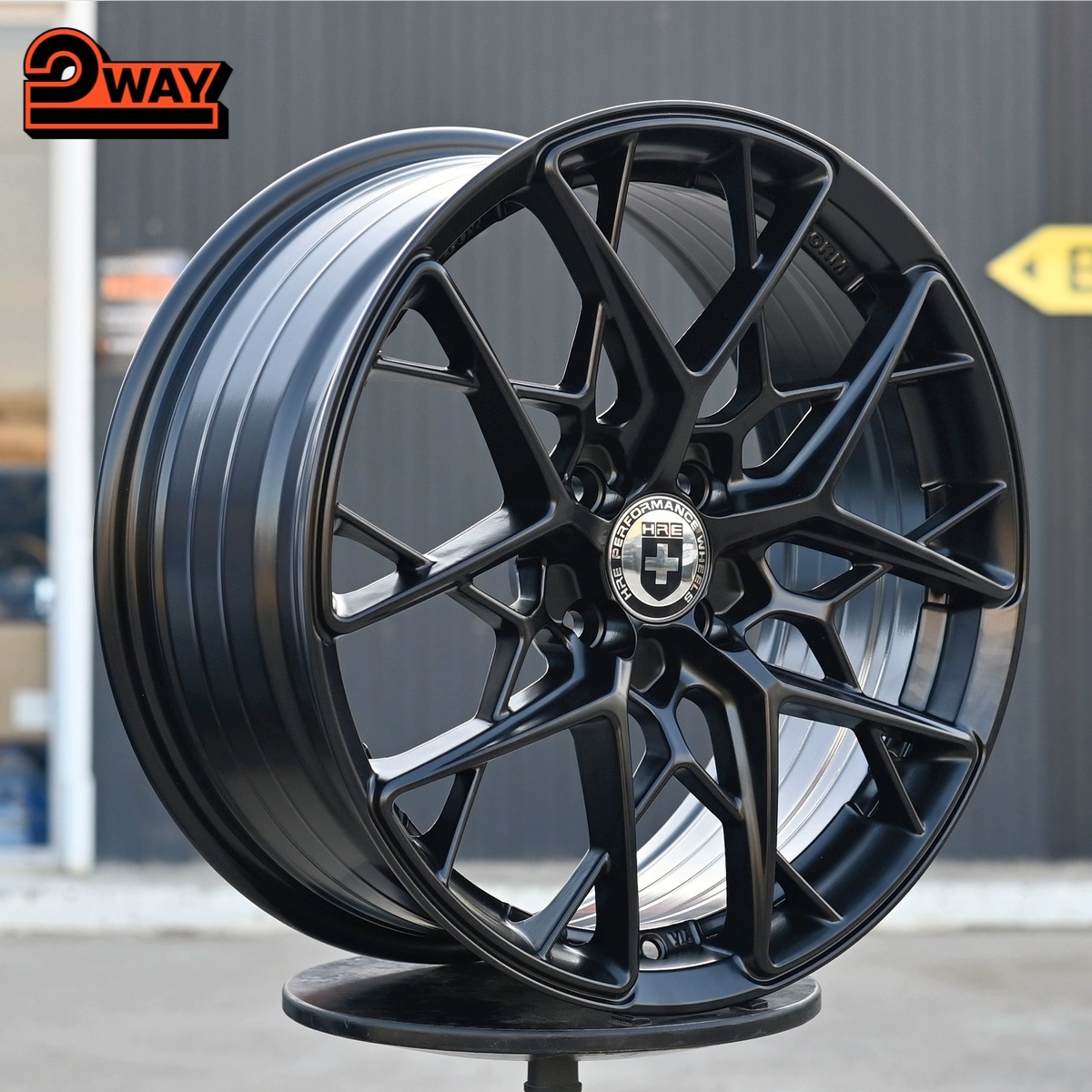 R17 HRE FF10 Стиль 7.5J ET38 5*114.3 Черный