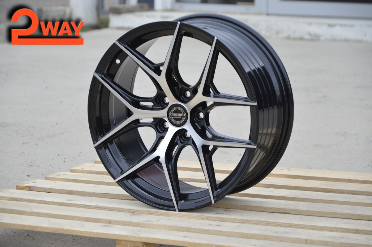 R18 Vossen HF-5 Стиль 8.0J ET38 5*112 Черный ФЗ