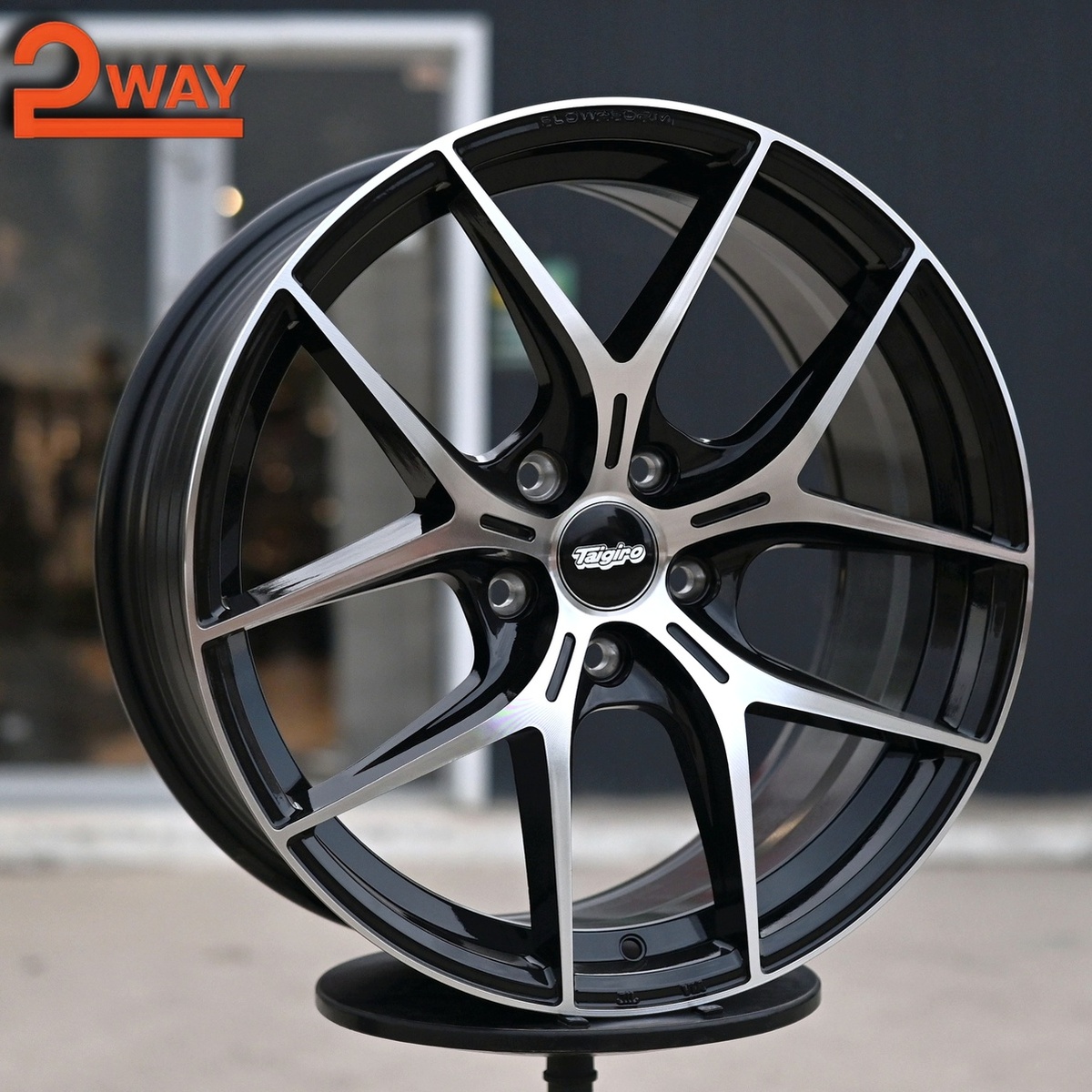 R18 Taigiro FF006 8.0J ET38 5*114.3 Черный ФЗ