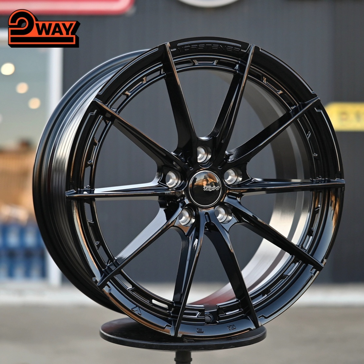 R17 Vorsteiner V-FF Стиль 7.5J ET35 5*114.3 Черный