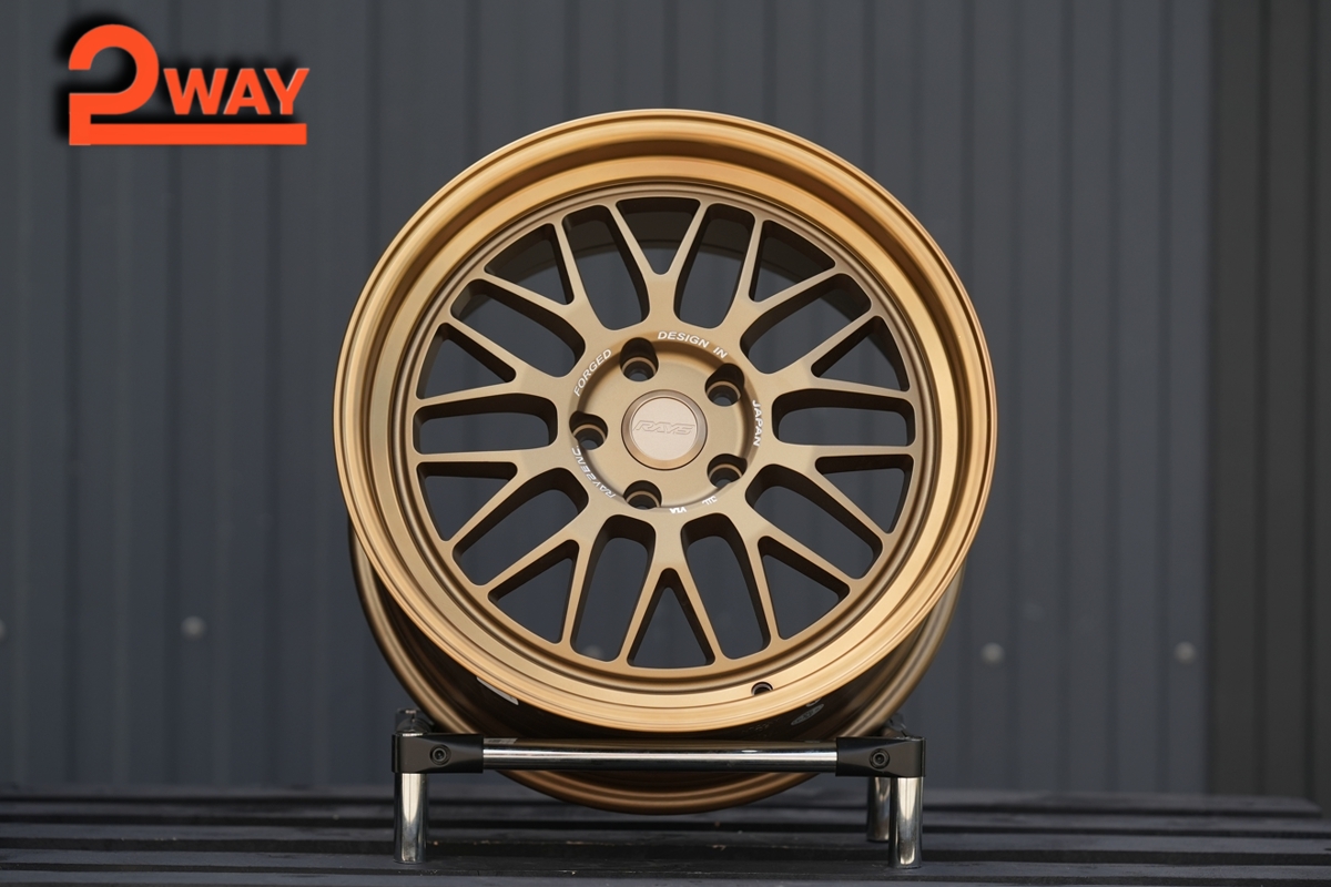 R18 Rays 21A Стиль 8.5J ET38 5*114.3 Бронза