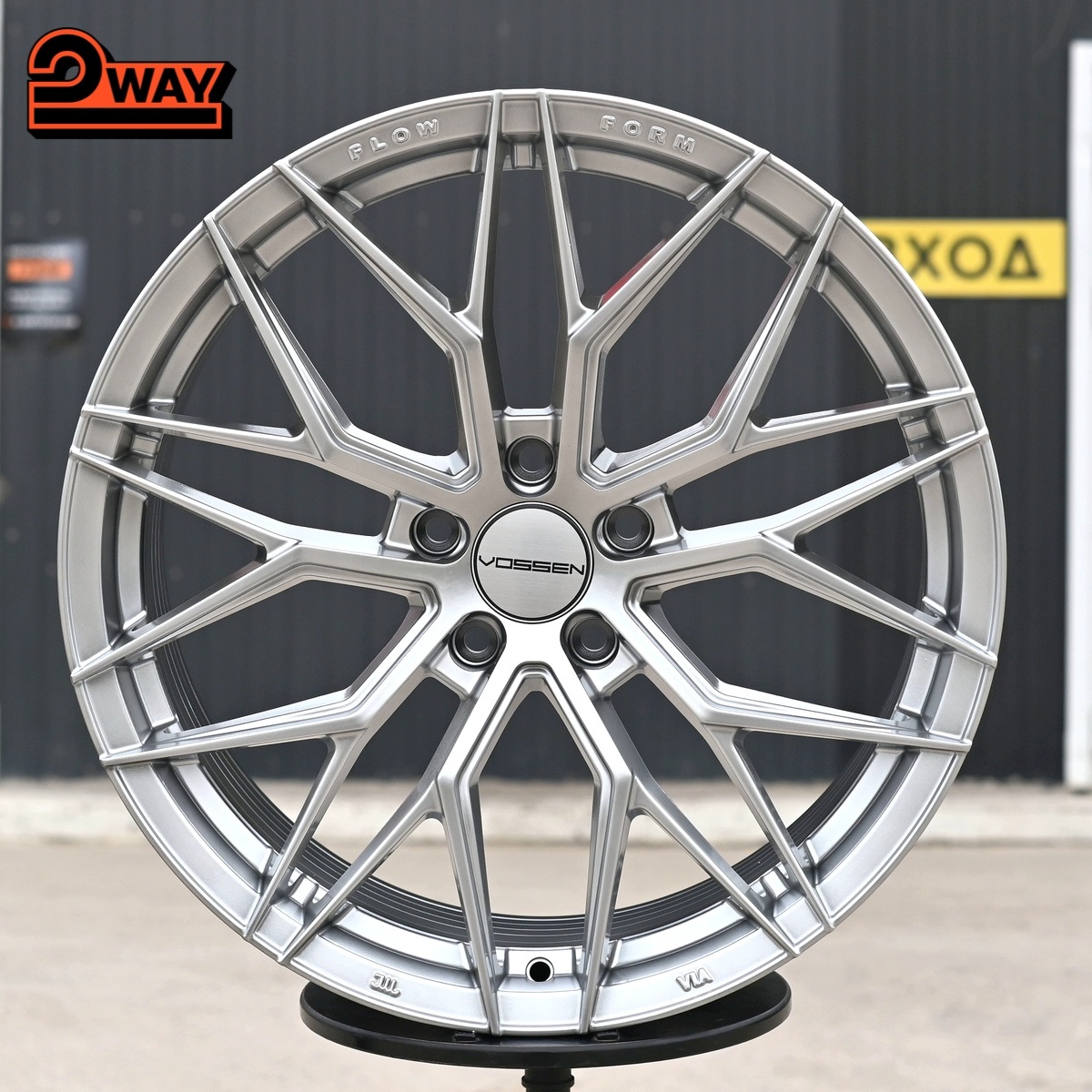 R19 Vossen 3323 Стиль 8.5J ET38 5*108 Cеребро