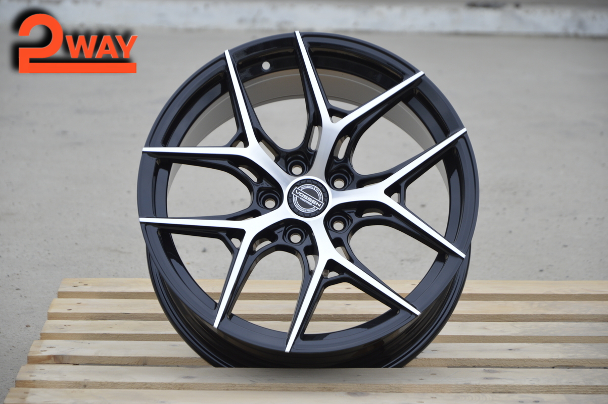 R18 Vossen HF-5 Стиль 8.0J ET35 5*114.3 Черный ФЗ