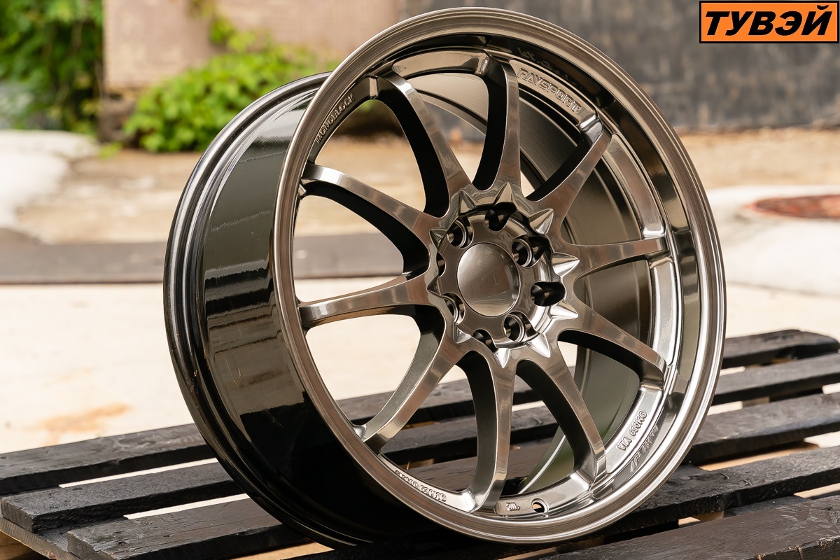 R17 Volk Racing CE28 Стиль 8.0J ET35 4*100/114.3 Темный хром