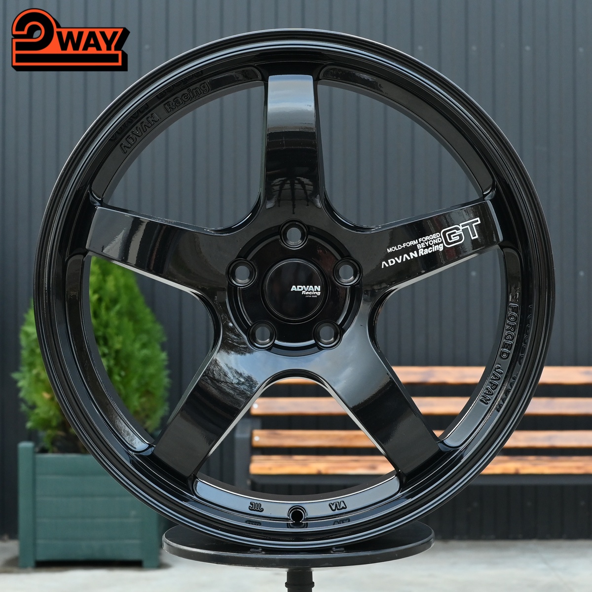 R19 Advan GT Стиль 8.5J ET35 5*114.3 Черный