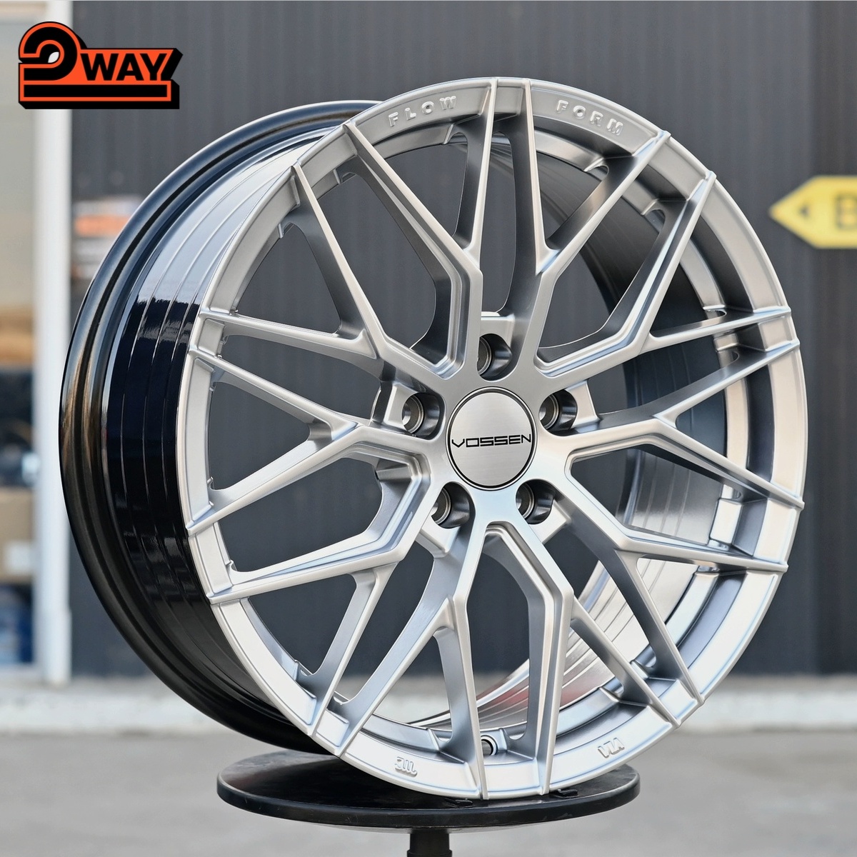 R17 Vossen 3323 Стиль 7.5J ET38 5*108 Серебро