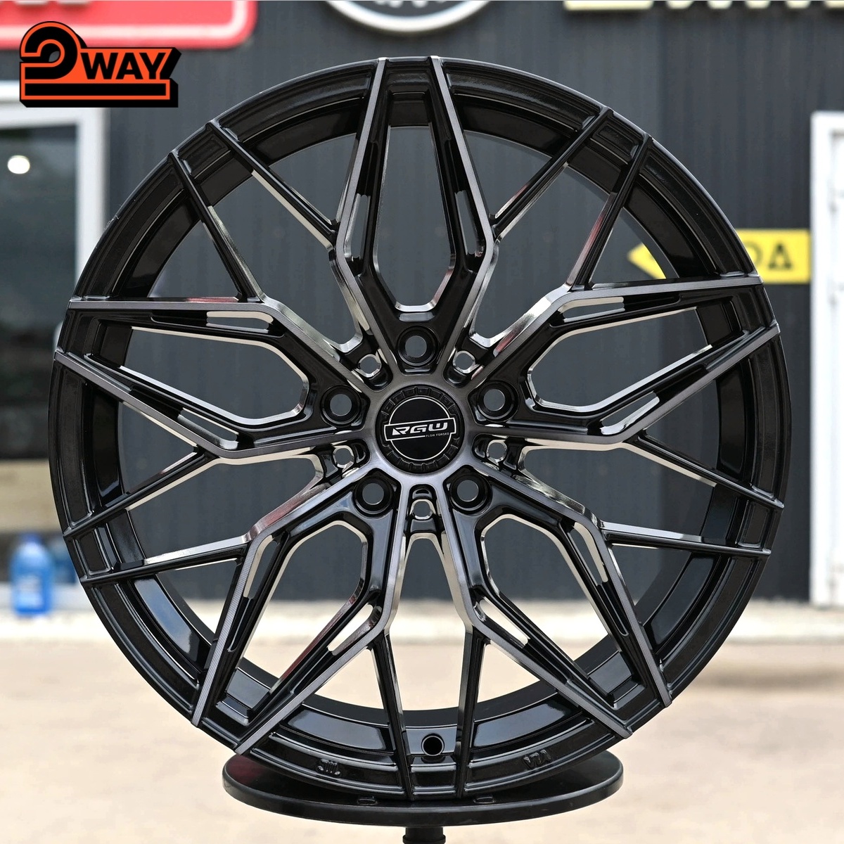 R18 RGW 045 8.0J ET35 5*114.3 Черный