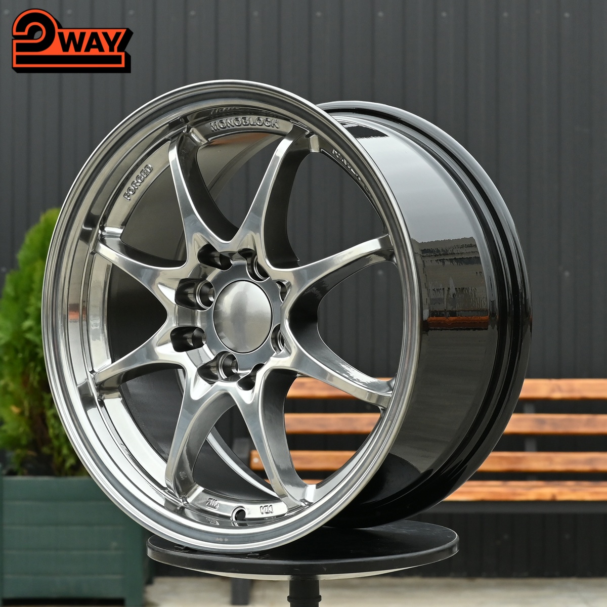 R15 Volk Racing CE28 Стиль 7.0J ET35 4*100/114.3 Темный хром