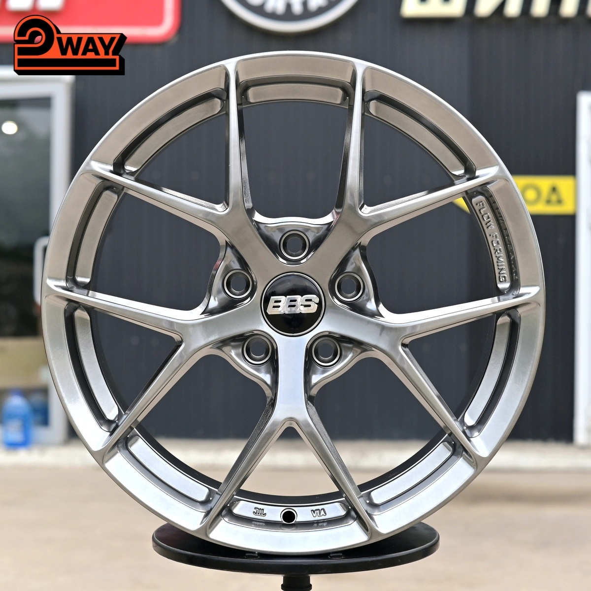 R17 BBS CI-R Стиль 7.5J ET35 5*108 Темный хром