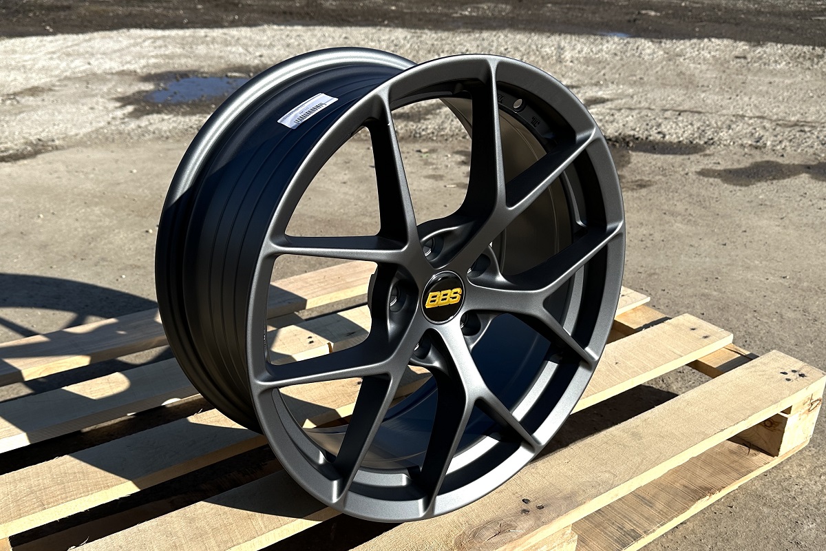 R18 BBS CI-R Стиль 8.0J ET35 5*114.3 Мат графит