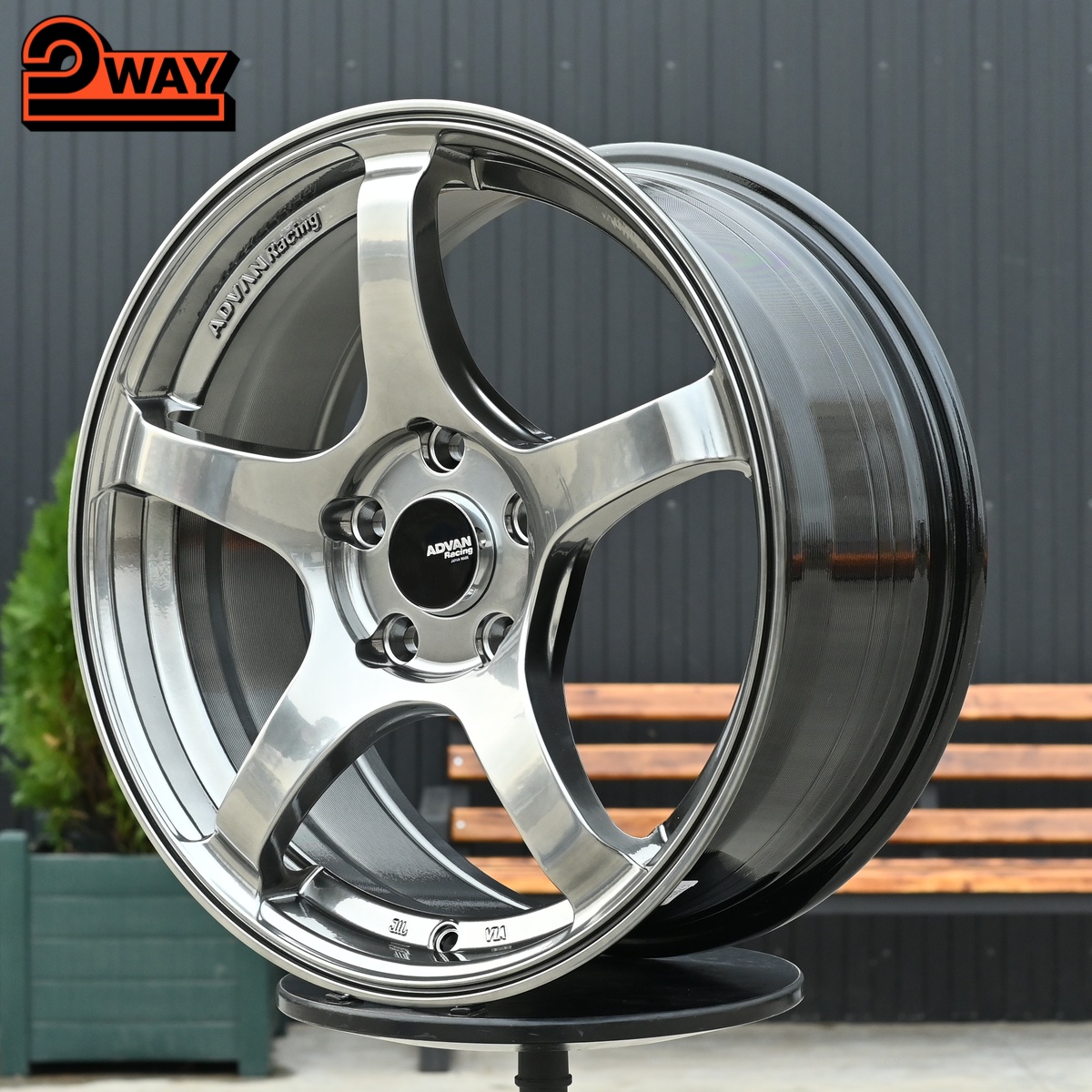 R17 Advan GT Стиль 7.5J ET38 5*114.3 Темный хром