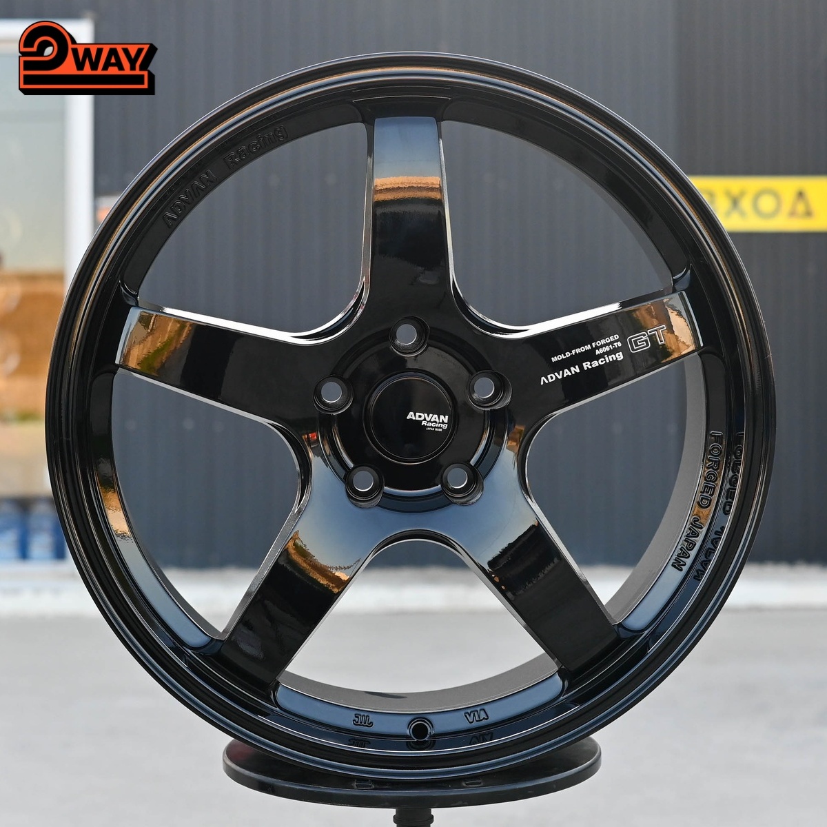 R19 Advan GT Стиль 8.5J ET35 5*120 Черный