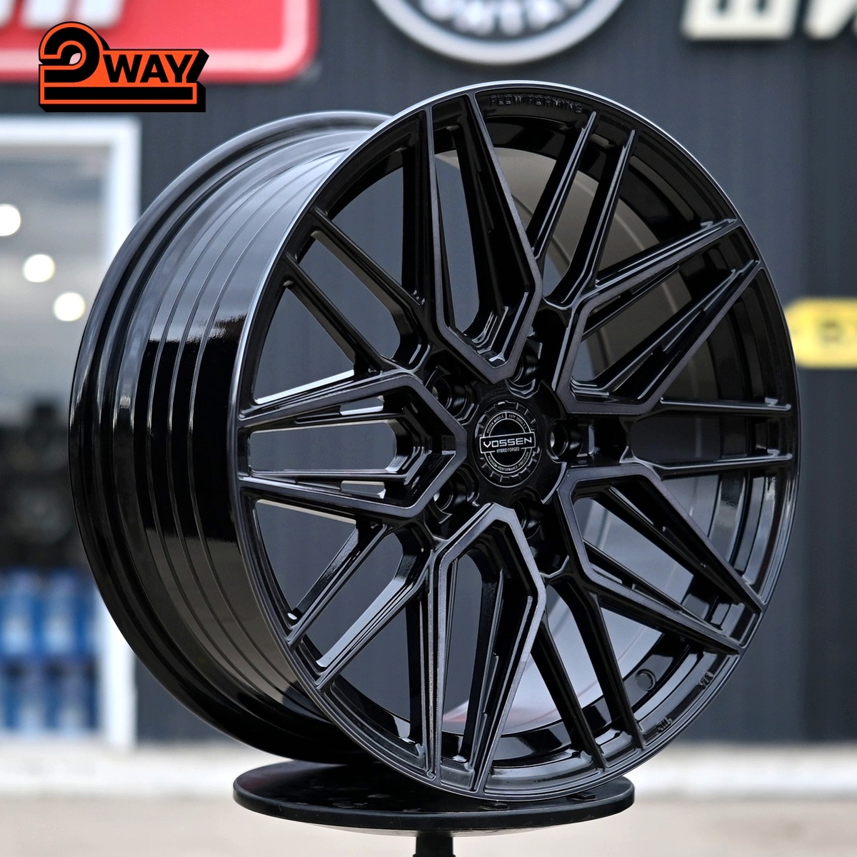 R18 Vossen HF7 Стиль 8.0J ET35 5*114.3 Темный ФЗ