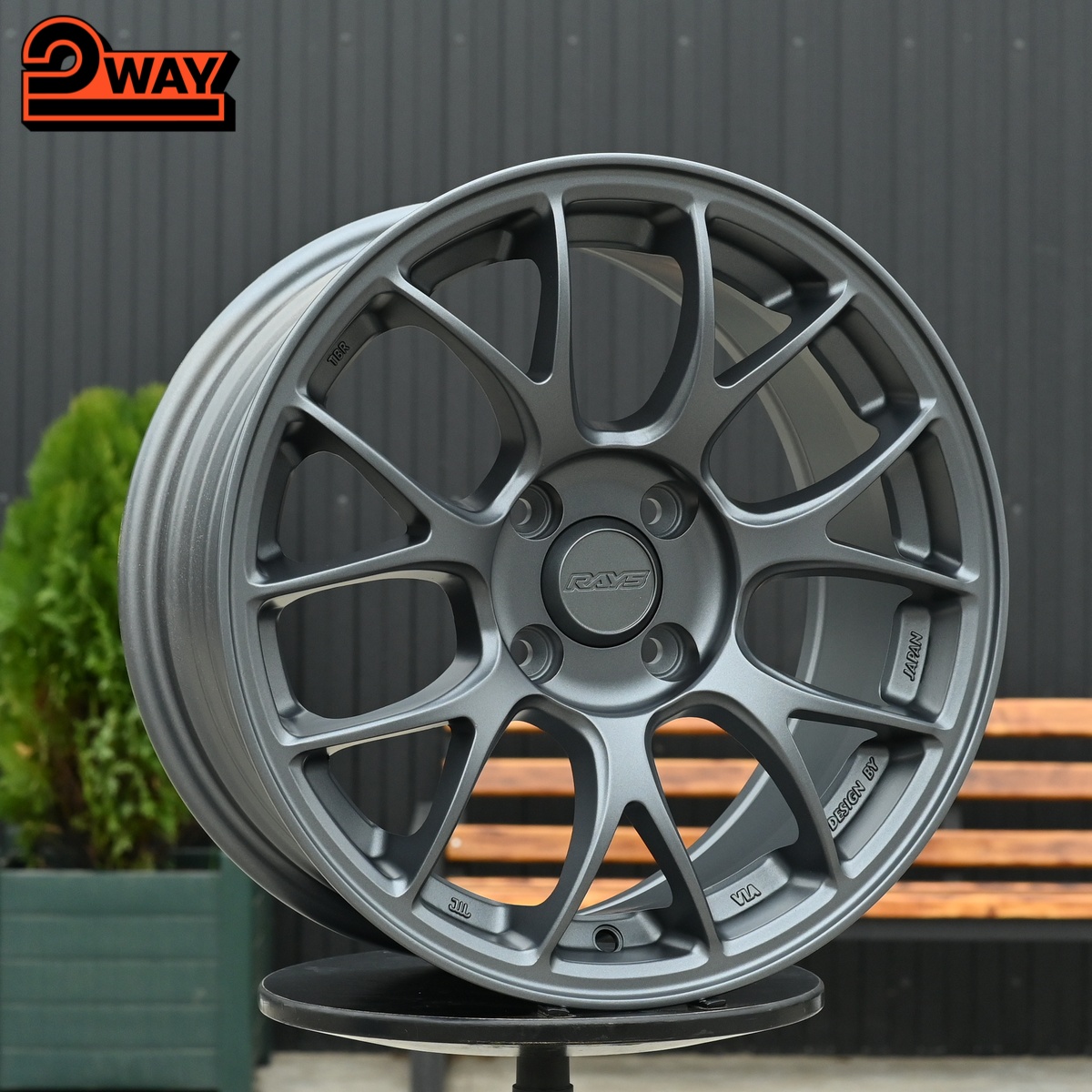 R15 Rays G16 Стиль 7.0J ET30 4*100 Графит