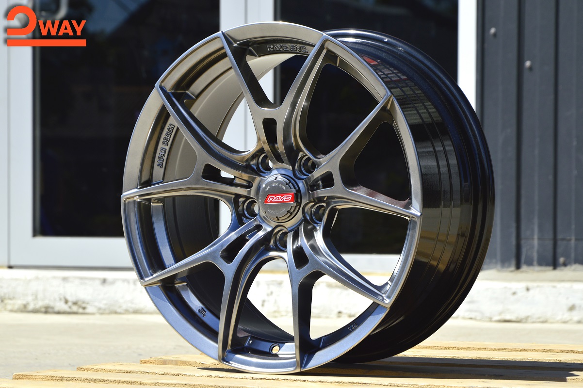 R17 Rays G025 Стиль 7.5J ET35 5*114.3 Темный хром