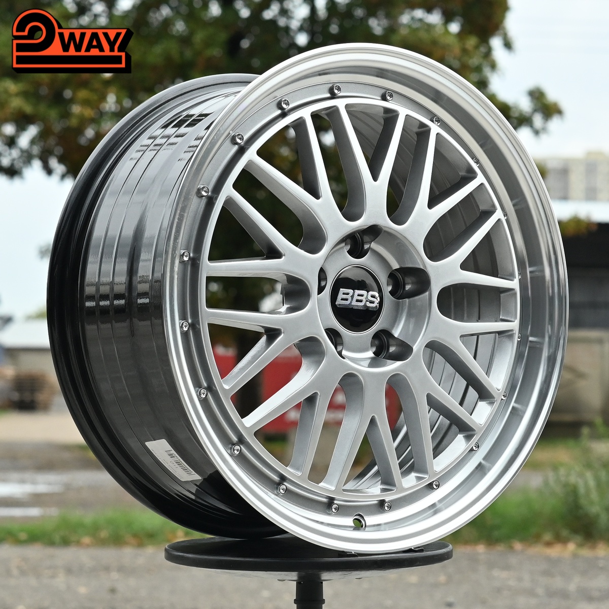 R18 BBS LM Стиль 8.0J ET40 5*112 Темный хром