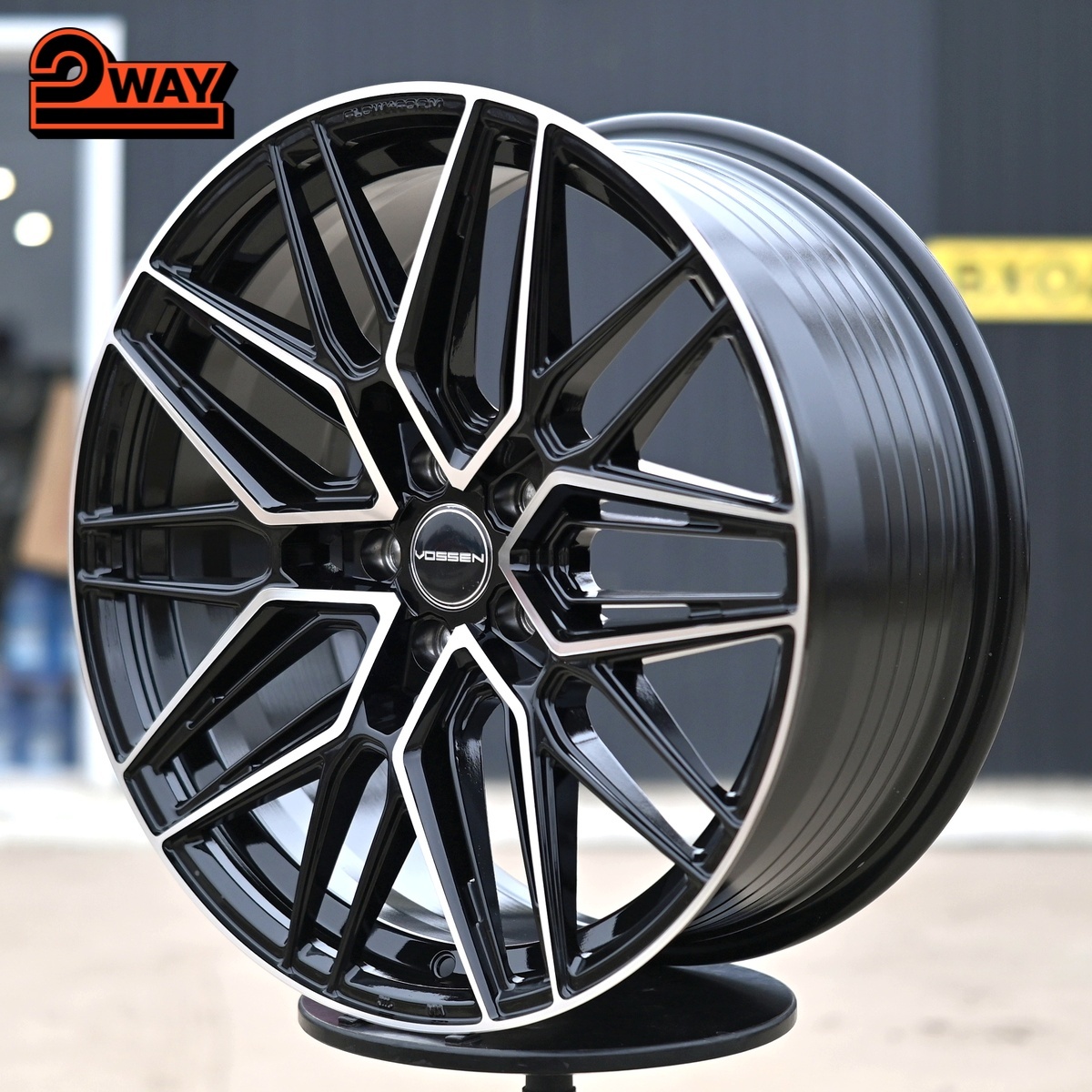 R20 Vossen HF7 Стиль 8.5J ET35 5*112 Черный ФЗ
