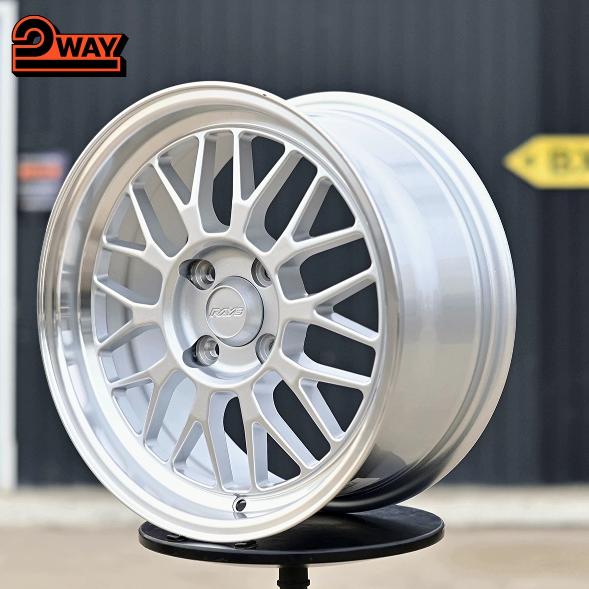 R15 Volk Racing 21A Стиль 7.0J ET35 4*100 Серебро