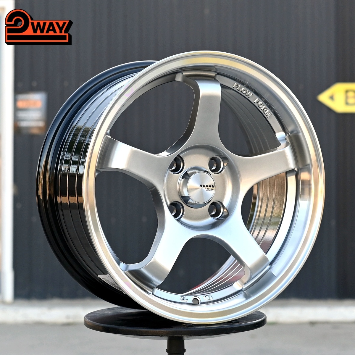R15 Advan GT Стиль 7.0J ET30 4*100 Серебро