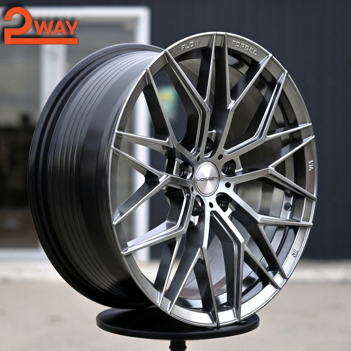 R18 Vossen 3323 Стиль 8.0J ET35 5*108 Темное серебро