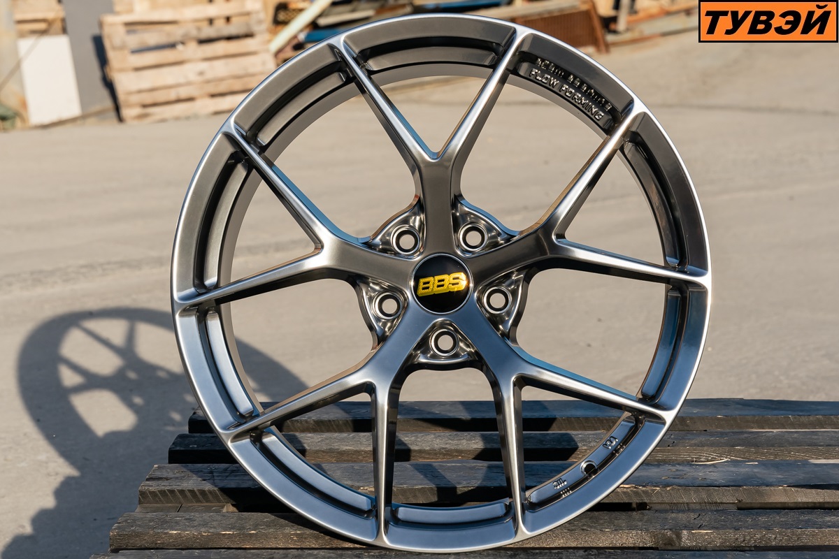 R18 BBS CI-R Стиль 8.0J ET38 5*112 Темный хром