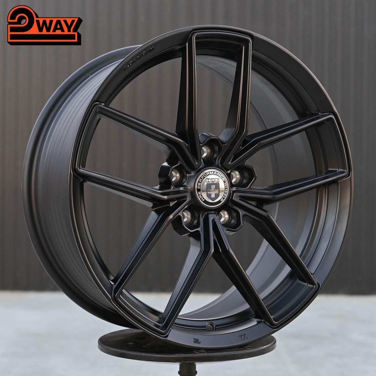 R18 HRE FF21 Стиль 8.0J ET38 5*112 Черный