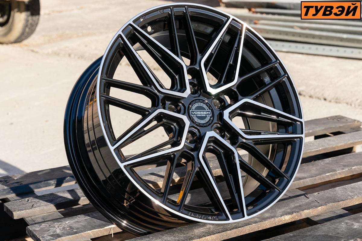 R17 Vossen HF7 Стиль 7.5J ET35 5*114.3 Черный ФЗ