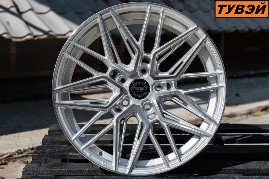 R18 Vossen HF7 Стиль 8.0J ET35 5*114.3 Серебро ФЗ
