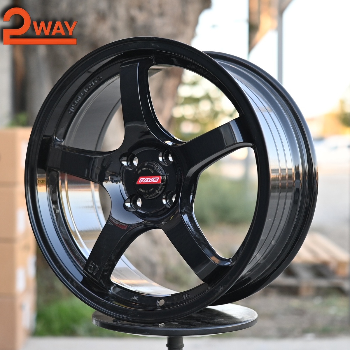 R17 Rays Gram 57CR Стиль 7.5J ET35 4*100 Черный
