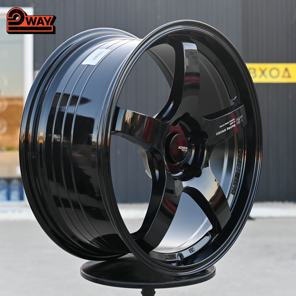 R19 Advan GT Стиль 8.5J ET35 5*120 Черный