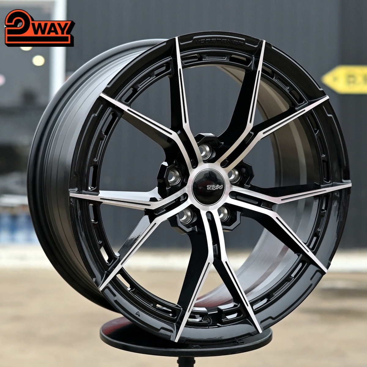 R18 Vorsteiner VFX-002 Стиль 8.0J ET38 5*108 Черный ФЗ