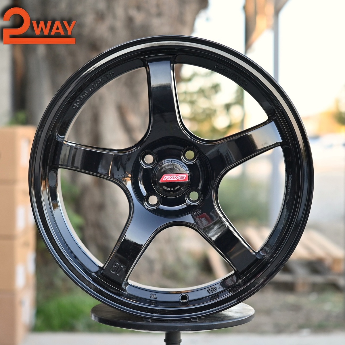 R17 Rays Gram 57CR Стиль 7.5J ET35 4*100 Черный
