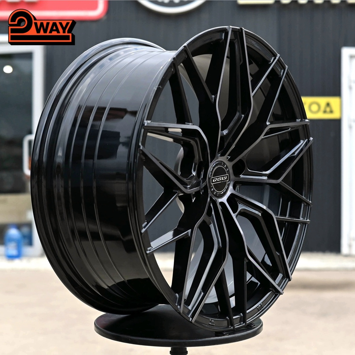 R18 RGW 045 8.0J ET35 5*114.3 Черный
