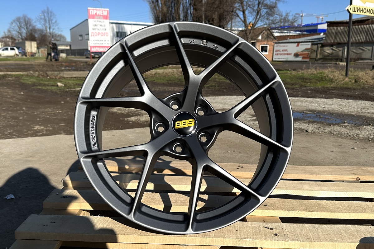 R18 BBS CI-R Стиль 8.0J ET35 5*114.3 Мат графит
