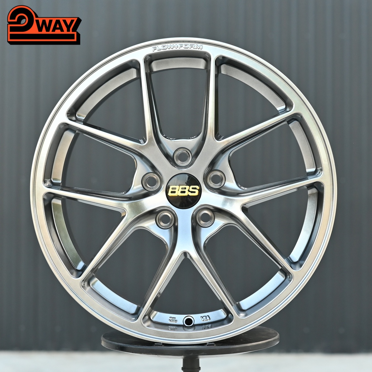 R17 BBS CI-R Стиль 7.5J ET38 5*108 Темный хром