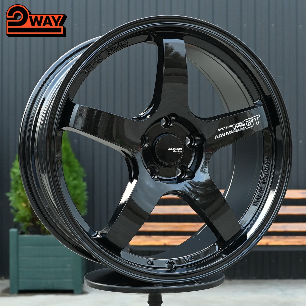 R19 Advan GT Стиль 8.5J ET35 5*114.3 Черный
