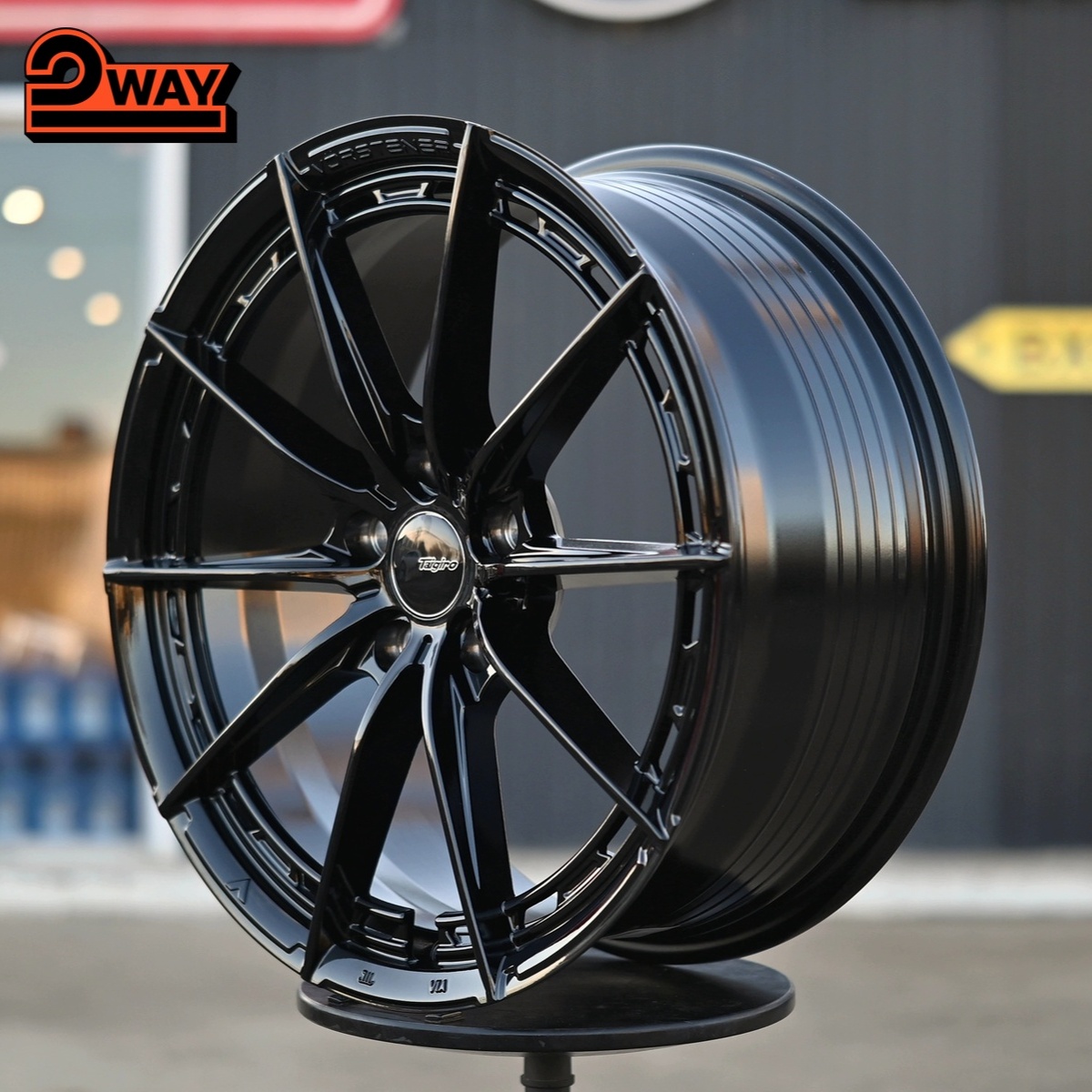 R17 Vorsteiner V-FF Стиль 7.5J ET35 5*114.3 Черный