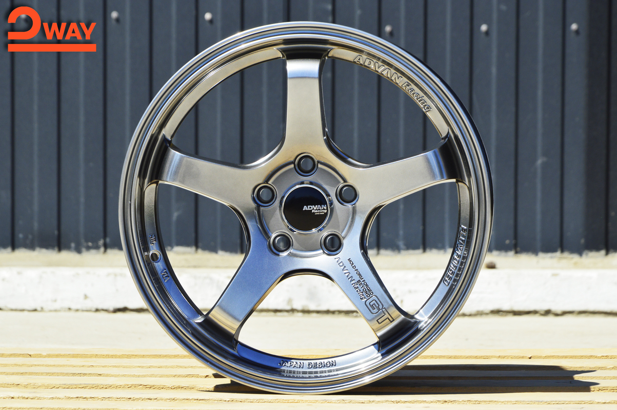 R17 Advan GT Стиль 7.5J ET35 5*112 Темный хром