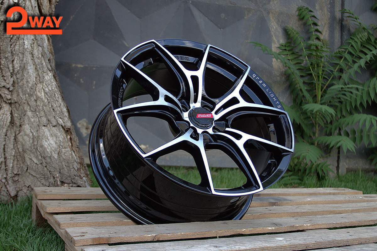 R17 Rays G025 Стиль 7.5J ET35 4*100 Черный ФЗ
