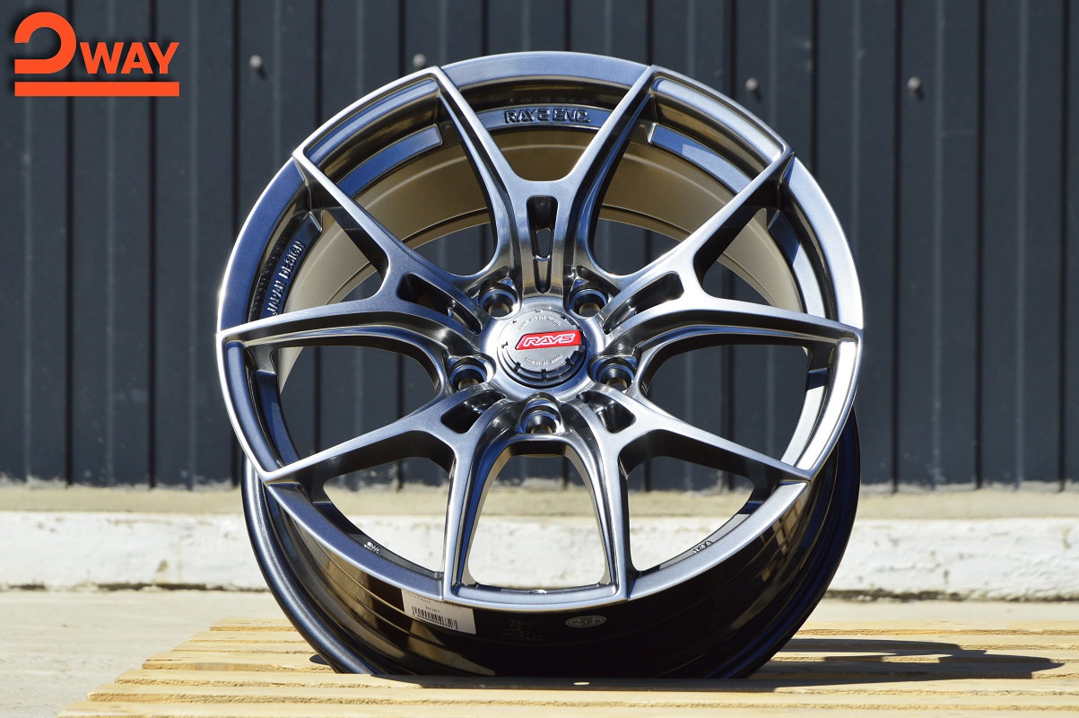 R17 Rays G025 Стиль 7.5J ET35 5*114.3 Темный хром