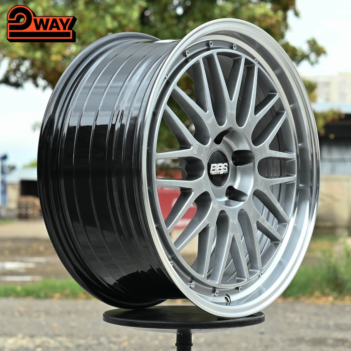 R19 BBS LM Стиль 8.5J ET38 5*114.3 Темный хром